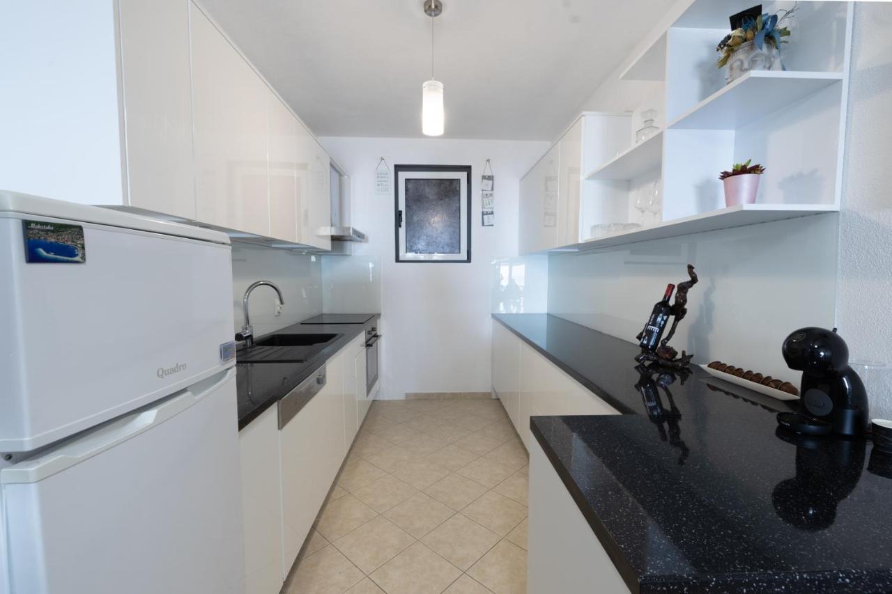 Apartment Dany - Free Beach Parking Makarska Exterior photo
